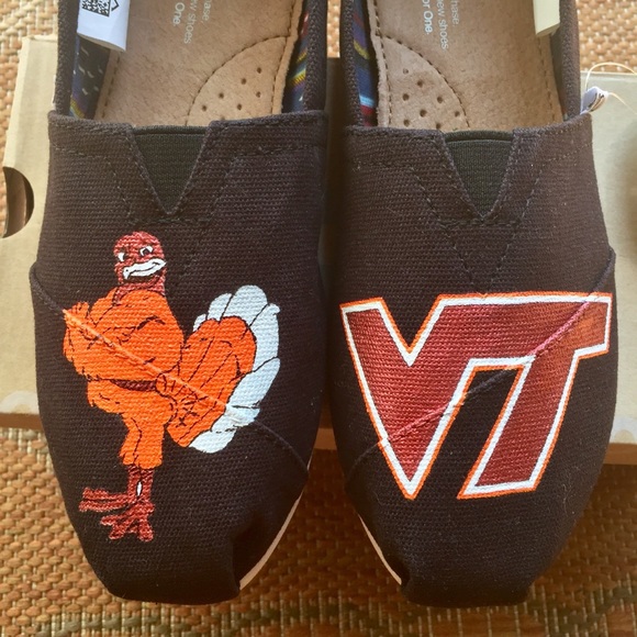 VA Tech Hokies college custom hand painted TOMS - Picture 8 of 8